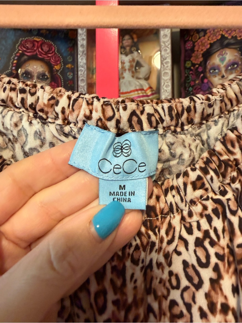 CeCe Off the Shoulder Animal Print Top 🐆✨ - Picture 3 of 5
